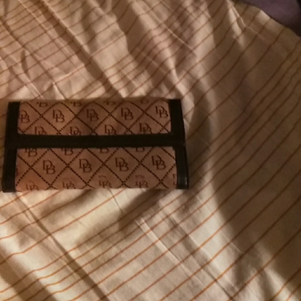 Wallet - Picture 2 of 3